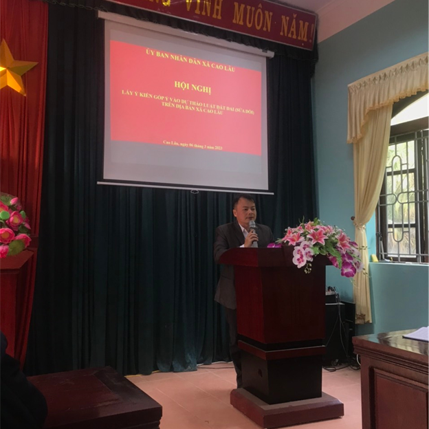 Đồng chí Lương Văn Mao – Phó chủ tịch UBND xã phát biểu tại Hội nghị.