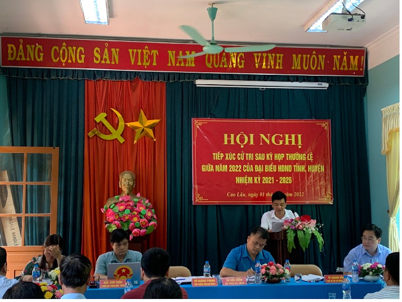 Ông Vy Quang Dũng – Phó Trưởng ban Văn hóa – Xã hội HĐND tỉnh báo cáo kết quả kỳ họp thường lệ giữa năm 2022 của HĐND tỉnh.