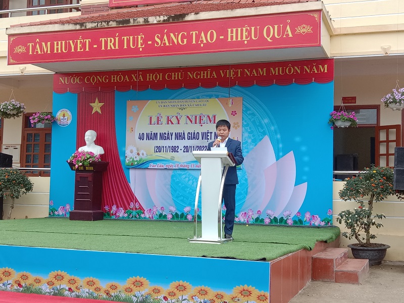 Đồng chí Hoàng Văn Điều – Bí thư Đảng ủy, Chủ tịch UBND phát biểu tại buổi Lễ kỷ niệm