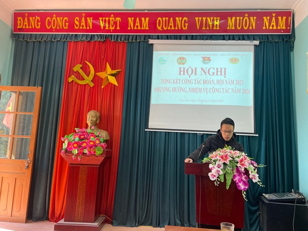 Đồng chí Phạm Lê Minh - Phó Bí thư Huyện đoàn Cao Lộc phát biểu tại Hội nghị tổng kết năm 2023.
